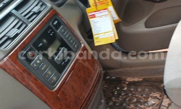 Buy Used Toyota Gaia White Car in Kampala in Uganda