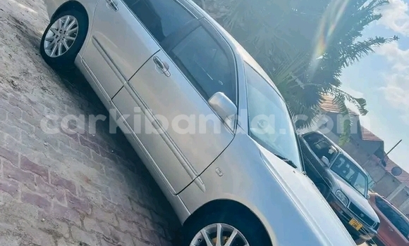 Gura Yakoze Toyota Brevis White Imodoka i Ibanda mu Western Gura Yakoze Toyota Brevis White Imodoka i Ibanda mu Western