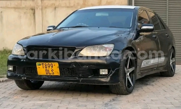 Gura Yakoze Toyota Altezza Black Imodoka i Kabale mu Uganda Gura Yakoze Toyota Altezza Black Imodoka i Kabale mu Uganda