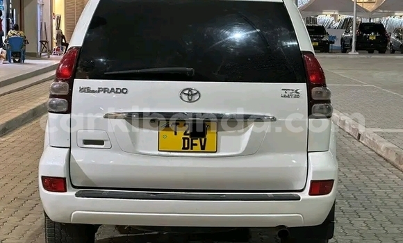 Gura Yakoze Toyota Land Cruiser Prado White Imodoka i Fort Portal mu Uganda Gura Yakoze Toyota Land Cruiser Prado White Imodoka i Fort Portal mu Uganda