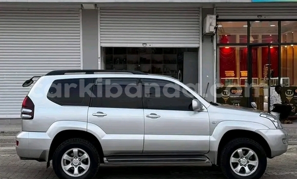 Gura Yakoze Toyota Prado Other Imodoka i Buwenge mu Eastern