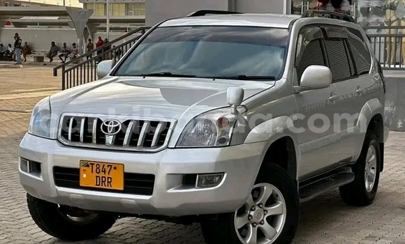 Gura Yakoze Toyota Prado Other Imodoka i Buwenge mu Eastern Gura Yakoze Toyota Prado Other Imodoka i Buwenge mu Eastern