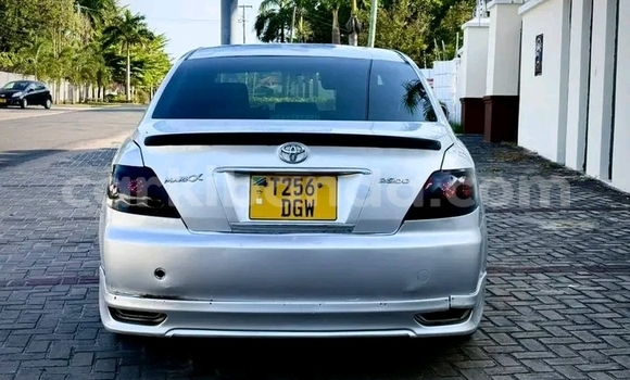 Gura Yakoze Toyota Mark II White Imodoka i Bugiri mu Eastern Gura Yakoze Toyota Mark II White Imodoka i Bugiri mu Eastern