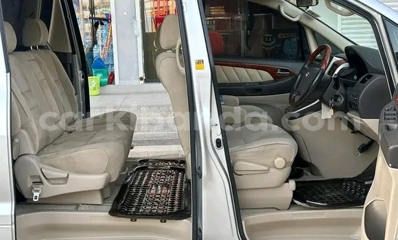 Gura Yakoze Toyota Alphard Other Imodoka i Bundibugyo mu Western