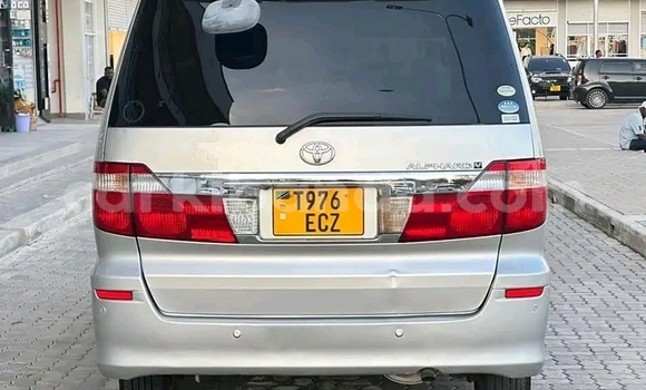 Gura Yakoze Toyota Alphard Other Imodoka i Bundibugyo mu Western Gura Yakoze Toyota Alphard Other Imodoka i Bundibugyo mu Western