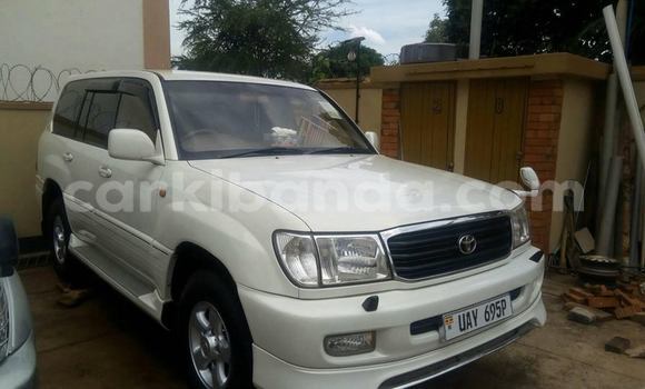 Buy Used Toyota Land Cruiser White Car in Kampala in Uganda Buy Used Toyota Land Cruiser White Car in Kampala in Uganda