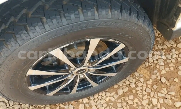 Gura Yakoze Toyota Harrier White Imodoka i Bundibugyo mu Western Gura Yakoze Toyota Harrier White Imodoka i Bundibugyo mu Western