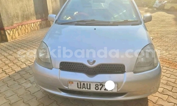 Gura Yakoze Toyota Vitz White Imodoka i Bundibugyo mu Western Gura Yakoze Toyota Vitz White Imodoka i Bundibugyo mu Western