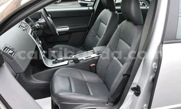 Buy Used Volvo S40 White Car in Bundibugyo in Western