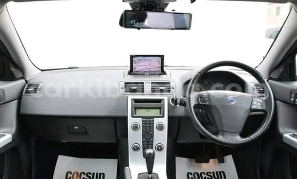 Gura Yakoze Volvo S40 White Imodoka i Bundibugyo mu Western Gura Yakoze Volvo S40 White Imodoka i Bundibugyo mu Western