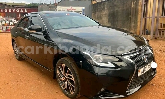 Gura Yakoze Toyota Mark X Black Imodoka i Bundibugyo mu Western Gura Yakoze Toyota Mark X Black Imodoka i Bundibugyo mu Western