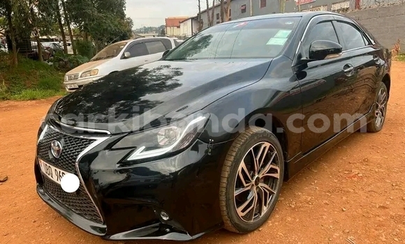 Gura Yakoze Toyota Mark X Black Imodoka i Bundibugyo mu Western Gura Yakoze Toyota Mark X Black Imodoka i Bundibugyo mu Western