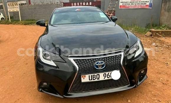 Gura Yakoze Toyota Mark X Black Imodoka i Bundibugyo mu Western Gura Yakoze Toyota Mark X Black Imodoka i Bundibugyo mu Western