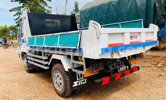 Buy Used Isuzu Florian White Car in Bugiri in Eastern