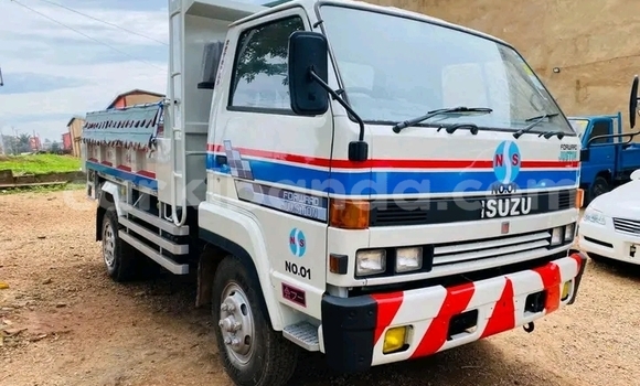 Gura Yakoze Isuzu Florian White Imodoka i Bugiri mu Eastern Gura Yakoze Isuzu Florian White Imodoka i Bugiri mu Eastern