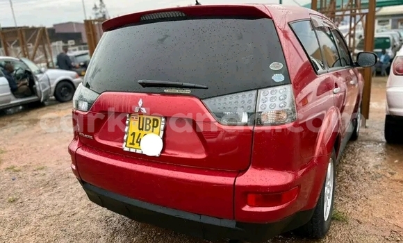 Gura Yakoze Mitsubishi Outlander Red Imodoka i Bundibugyo mu Western Gura Yakoze Mitsubishi Outlander Red Imodoka i Bundibugyo mu Western