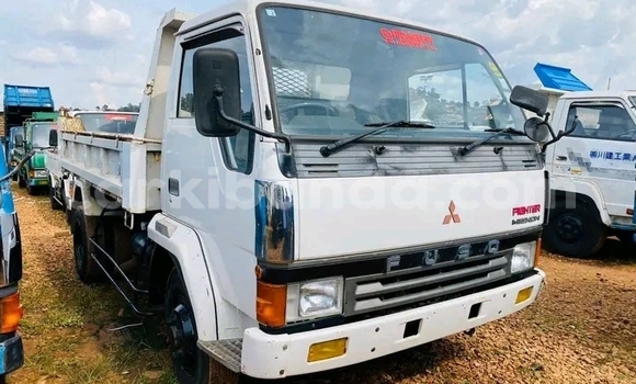 Gura Yakoze Mitsubishi FTO White Imodoka i Bundibugyo mu Western Gura Yakoze Mitsubishi FTO White Imodoka i Bundibugyo mu Western