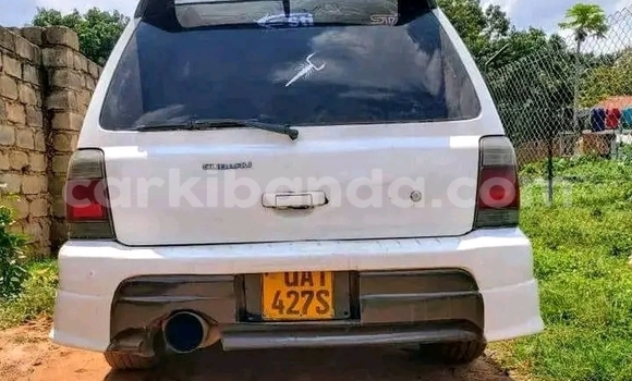 Gura Yakoze Suzuki Carry White Imodoka i Bundibugyo mu Western Gura Yakoze Suzuki Carry White Imodoka i Bundibugyo mu Western