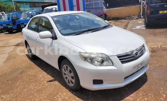 Nunua Imported Toyota Axio Nyeupe Gari ndani ya Kampala nchini Uganda Nunua Imported Toyota Axio Nyeupe Gari ndani ya Kampala nchini Uganda