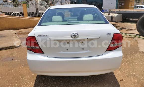 Nunua Imported Toyota Axio Nyeupe Gari ndani ya Kampala nchini Uganda Nunua Imported Toyota Axio Nyeupe Gari ndani ya Kampala nchini Uganda