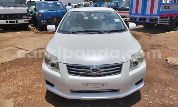 Nunua Imported Toyota Axio Nyeupe Gari ndani ya Kampala nchini Uganda Nunua Imported Toyota Axio Nyeupe Gari ndani ya Kampala nchini Uganda