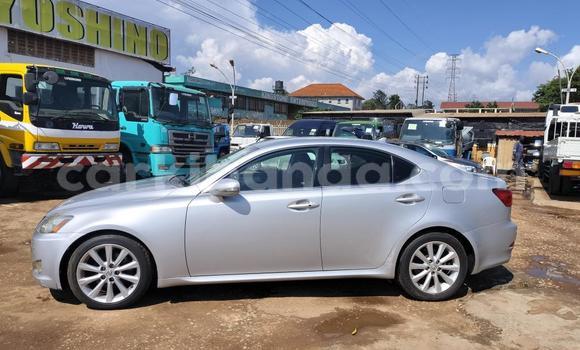 Acheter Import Voiture Lexus IS Gris à Kampala, Ouganda Acheter Import Voiture Lexus IS Gris à Kampala, Ouganda