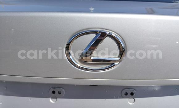 Acheter Import Voiture Lexus IS Gris à Kampala, Ouganda Acheter Import Voiture Lexus IS Gris à Kampala, Ouganda