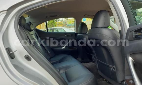 Acheter Import Voiture Lexus IS Gris à Kampala, Ouganda Acheter Import Voiture Lexus IS Gris à Kampala, Ouganda