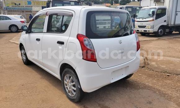 Acheter Import Voiture Suzuki Alto Blanc à Kampala, Ouganda Acheter Import Voiture Suzuki Alto Blanc à Kampala, Ouganda