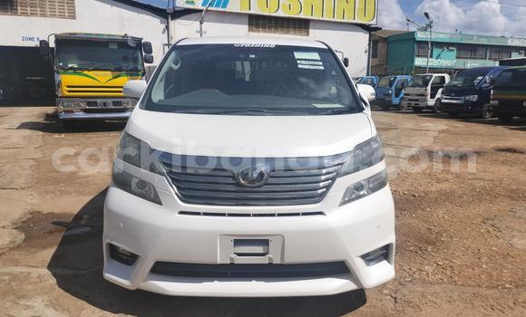 Nunua Imported Toyota Vellfire Nyeupe Gari ndani ya Kampala nchini Uganda Nunua Imported Toyota Vellfire Nyeupe Gari ndani ya Kampala nchini Uganda