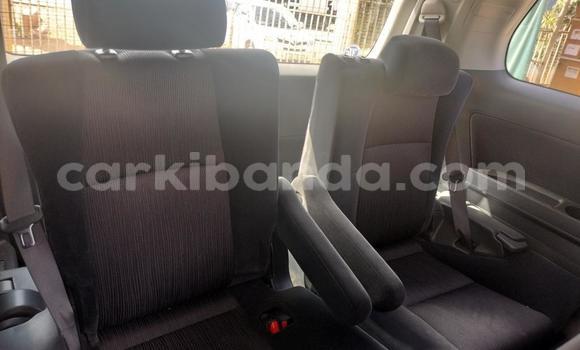 Nunua Imported Toyota Vellfire Nyeupe Gari ndani ya Kampala nchini Uganda Nunua Imported Toyota Vellfire Nyeupe Gari ndani ya Kampala nchini Uganda