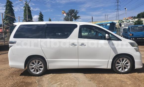 Nunua Imported Toyota Vellfire Nyeupe Gari ndani ya Kampala nchini Uganda Nunua Imported Toyota Vellfire Nyeupe Gari ndani ya Kampala nchini Uganda