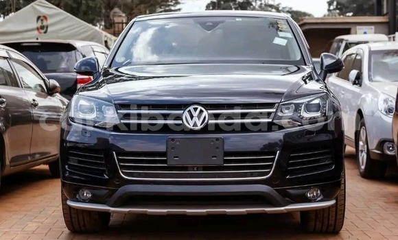 Nunua Ilio tumika Volkswagen Touareg Nyeusi Gari ndani ya Kampala nchini Uganda Nunua Ilio tumika Volkswagen Touareg Nyeusi Gari ndani ya Kampala nchini Uganda