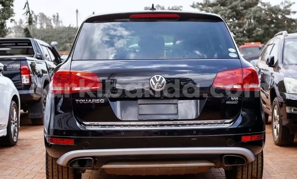 Nunua Ilio tumika Volkswagen Touareg Nyeusi Gari ndani ya Kampala nchini Uganda Nunua Ilio tumika Volkswagen Touareg Nyeusi Gari ndani ya Kampala nchini Uganda