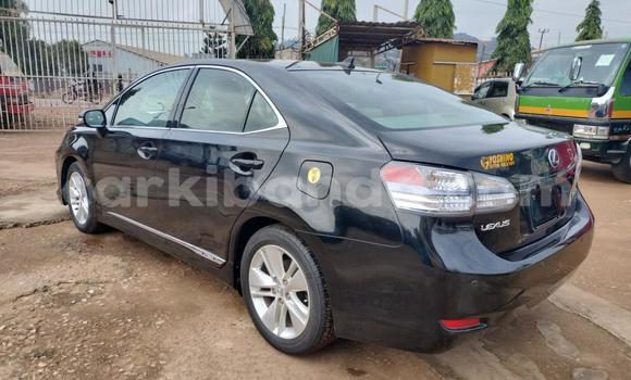 Nunua Imported Lexus HS Nyeusi Gari ndani ya Kampala nchini Uganda Nunua Imported Lexus HS Nyeusi Gari ndani ya Kampala nchini Uganda