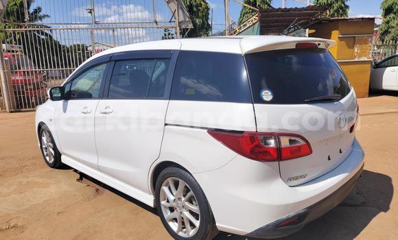 Nunua Imported Mazda Premacy Nyeupe Gari ndani ya Kampala nchini Uganda Nunua Imported Mazda Premacy Nyeupe Gari ndani ya Kampala nchini Uganda