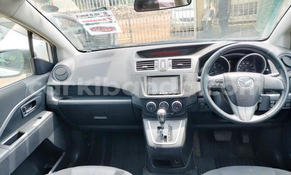 Nunua Imported Mazda Premacy Nyeupe Gari ndani ya Kampala nchini Uganda Nunua Imported Mazda Premacy Nyeupe Gari ndani ya Kampala nchini Uganda