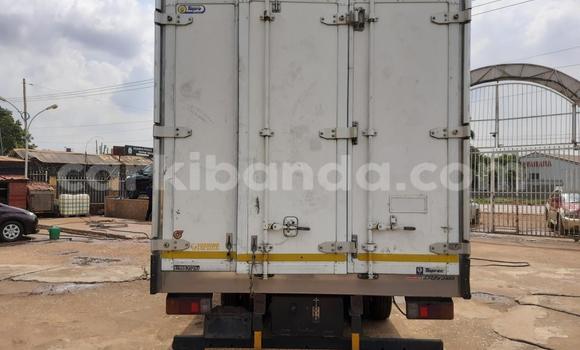 Nunua Imported Hino Ranger Nyeupe Lori ndani ya Kampala nchini Uganda Nunua Imported Hino Ranger Nyeupe Lori ndani ya Kampala nchini Uganda