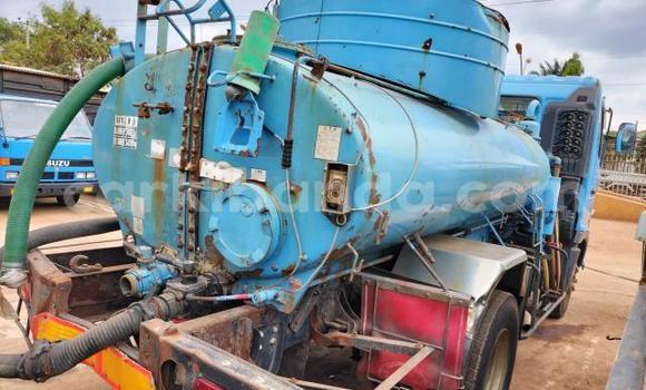 Nunua Imported Hino Ranger Bluu Lori ndani ya Kampala nchini Uganda Nunua Imported Hino Ranger Bluu Lori ndani ya Kampala nchini Uganda