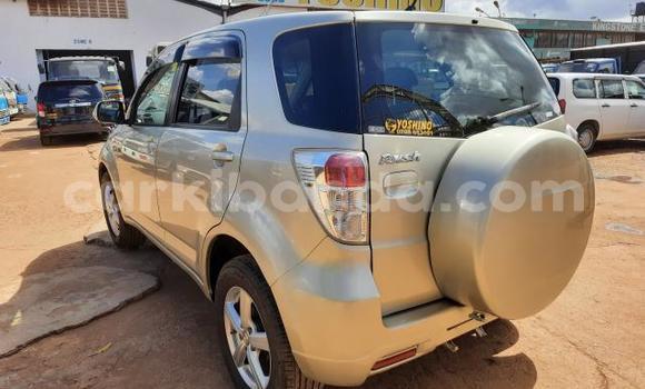 Nunua Imported Toyota Rush Beige Gari ndani ya Kampala nchini Uganda Nunua Imported Toyota Rush Beige Gari ndani ya Kampala nchini Uganda