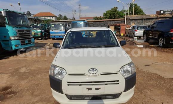 Acheter Import Voiture Toyota Probox Blanc à Kampala, Ouganda Acheter Import Voiture Toyota Probox Blanc à Kampala, Ouganda