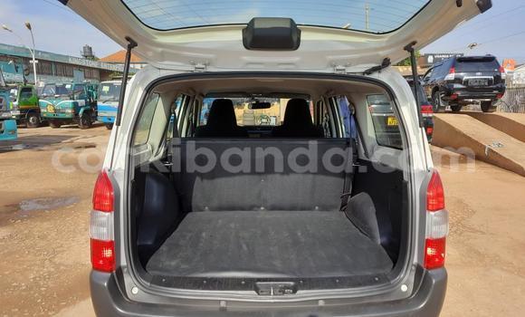 Acheter Import Voiture Toyota Probox Blanc à Kampala, Ouganda Acheter Import Voiture Toyota Probox Blanc à Kampala, Ouganda