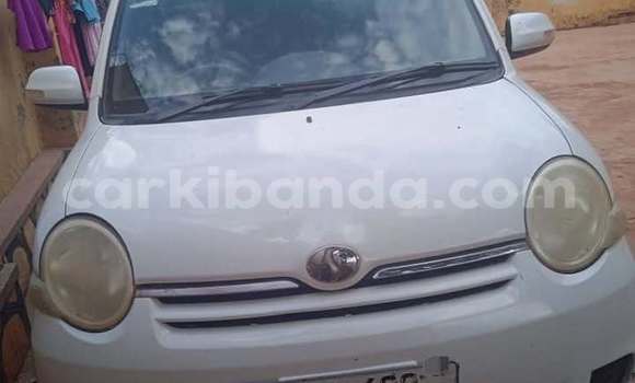 Gura Yakoze Toyota Sienta Other Imodoka i Kampala mu Uganda Gura Yakoze Toyota Sienta Other Imodoka i Kampala mu Uganda