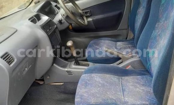 Acheter Occasion Voiture Toyota RAV4 Autre à Kampala, Ouganda Acheter Occasion Voiture Toyota RAV4 Autre à Kampala, Ouganda