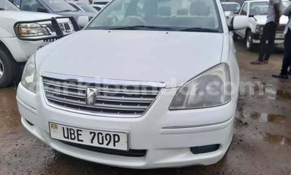 Acheter Occasion Voiture Toyota Altezza Blanc à Kampala, Ouganda Acheter Occasion Voiture Toyota Altezza Blanc à Kampala, Ouganda