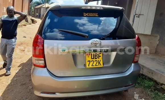 Gura Yakoze Toyota Allion Other Imodoka i Kampala mu Uganda