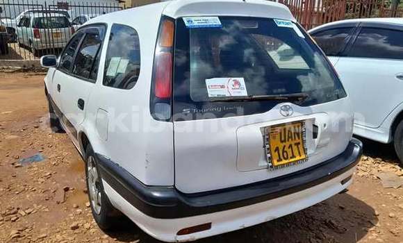Acheter Occasion Voiture Toyota Allion Autre à Kampala, Ouganda