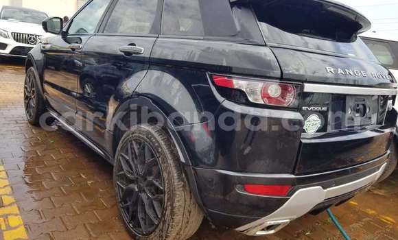 Gura Yakoze Land Rover Range Rover Evoque Black Imodoka i Kampala mu Uganda Gura Yakoze Land Rover Range Rover Evoque Black Imodoka i Kampala mu Uganda