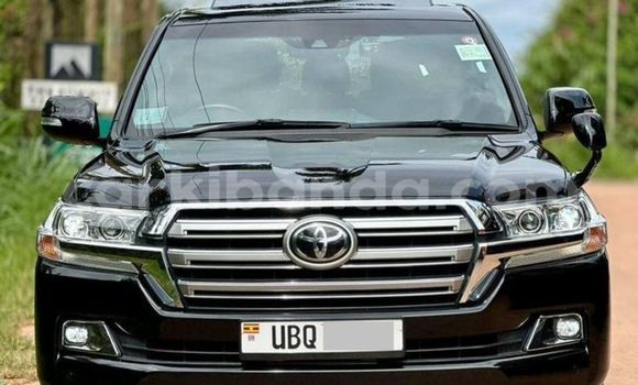 Gura Yakoze Toyota Land Cruiser Black Imodoka i Kampala mu Uganda