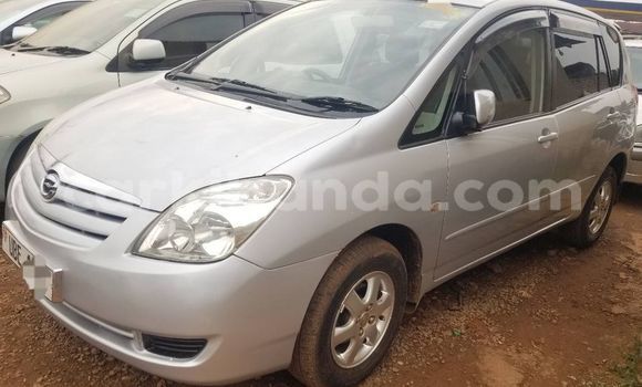 Nunua Ilio tumika Toyota Spacio Nyingine Gari ndani ya Kampala nchini Uganda